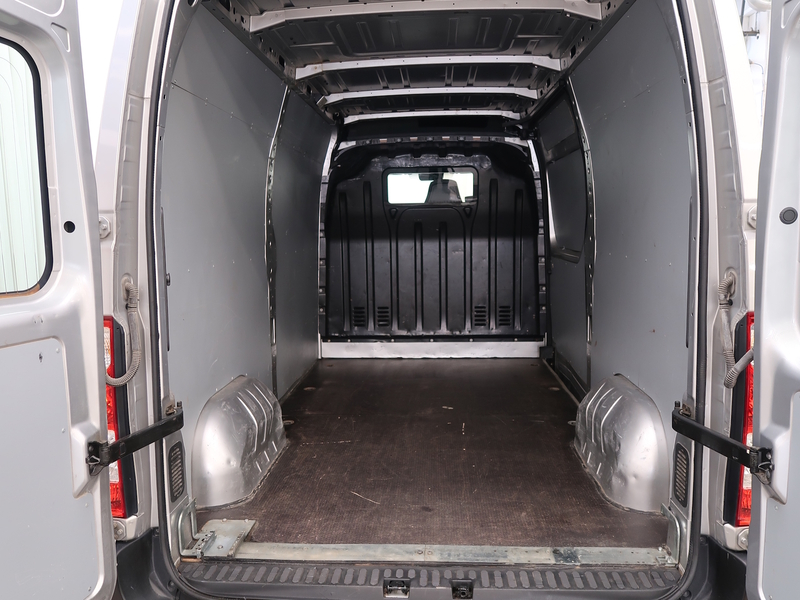 Nissan NV400 vaihtoauto