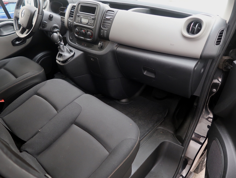 Renault Trafic Passenger vaihtoauto