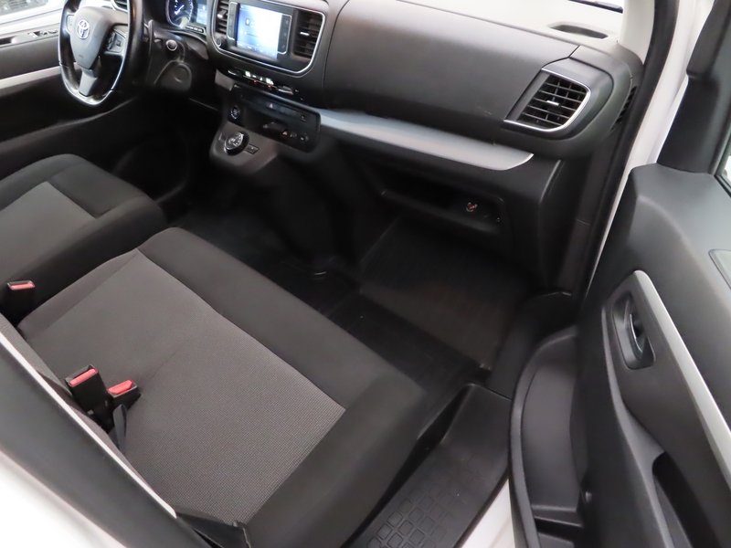 Toyota Proace Verso vaihtoauto