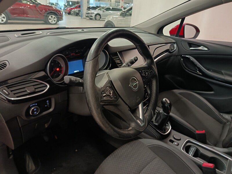 Opel Astra vaihtoauto