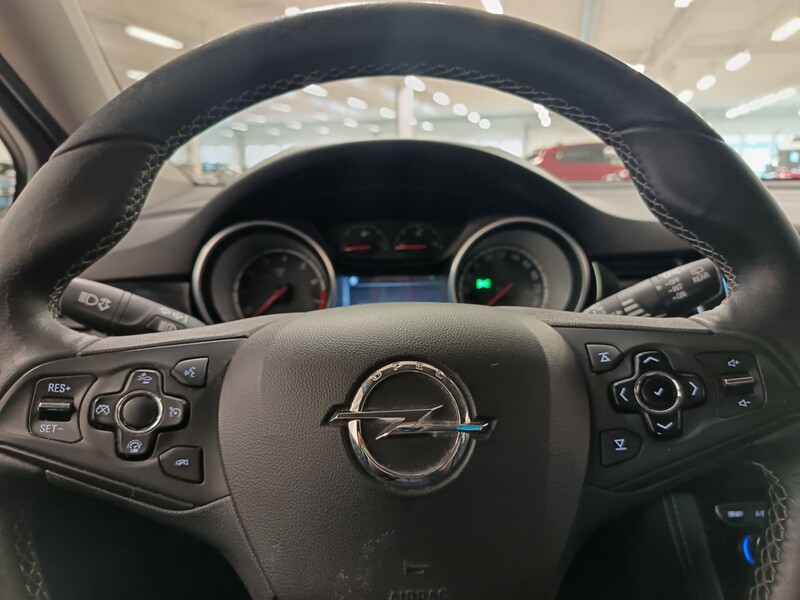 Opel Astra vaihtoauto