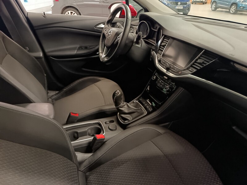 Opel Astra vaihtoauto