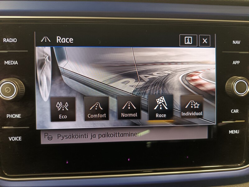 Volkswagen T-Roc vaihtoauto