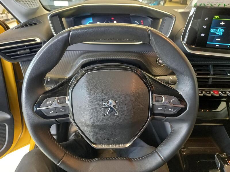 Peugeot e-208 vaihtoauto