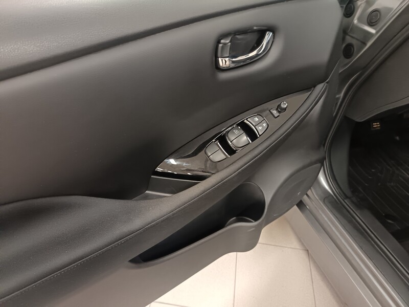 Nissan Leaf vaihtoauto