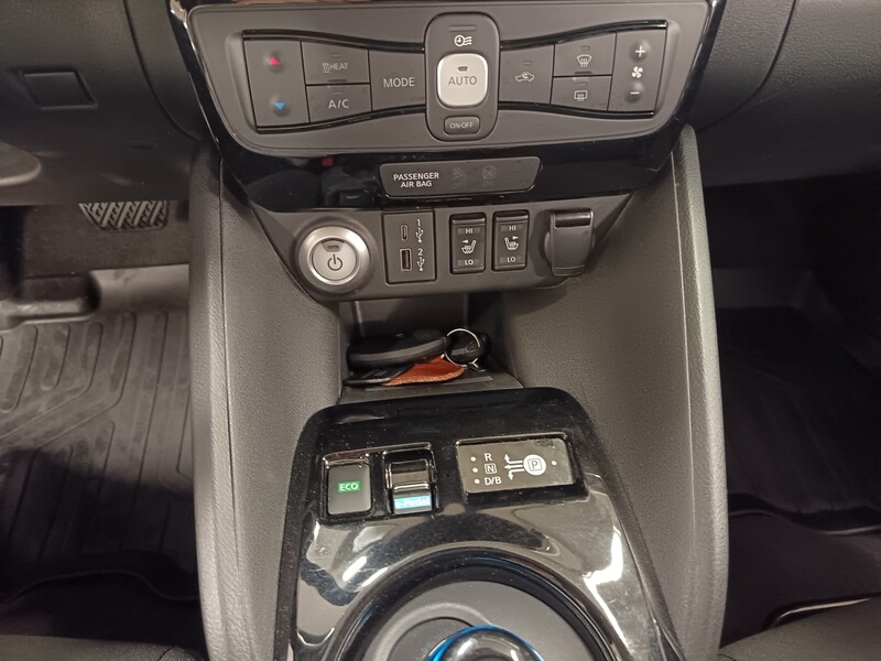 Nissan Leaf vaihtoauto