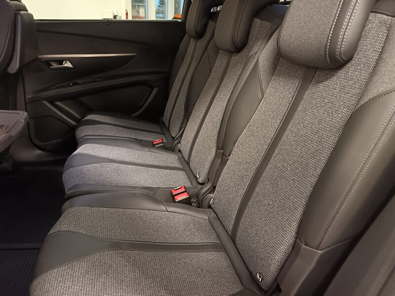 Peugeot 5008 vaihtoauto