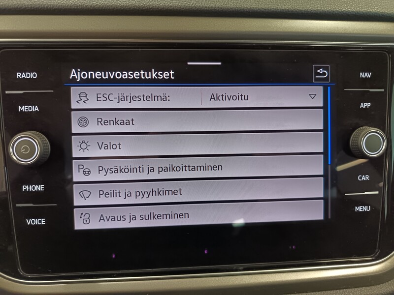 Volkswagen T-Roc vaihtoauto