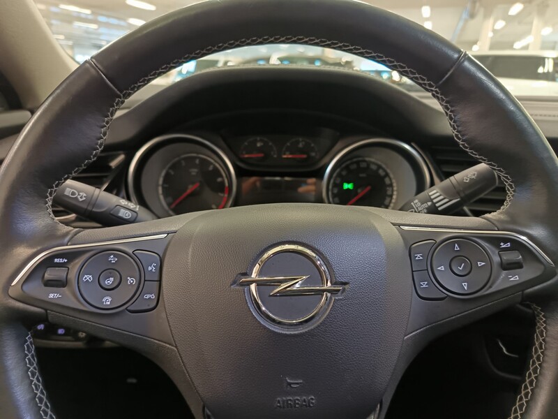 Opel Insignia vaihtoauto