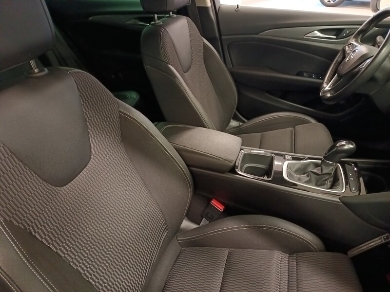 Opel Insignia vaihtoauto