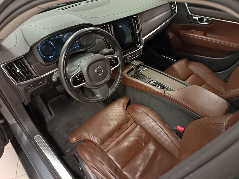 Volvo V90 Cross Country vaihtoauto