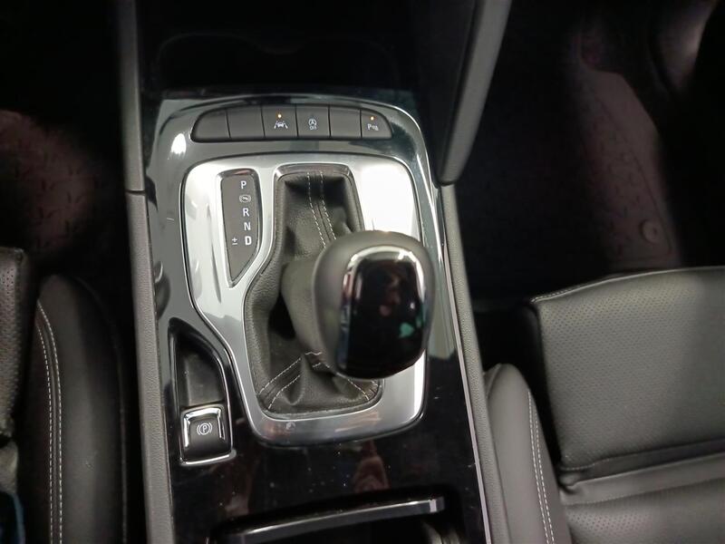 Opel Insignia vaihtoauto