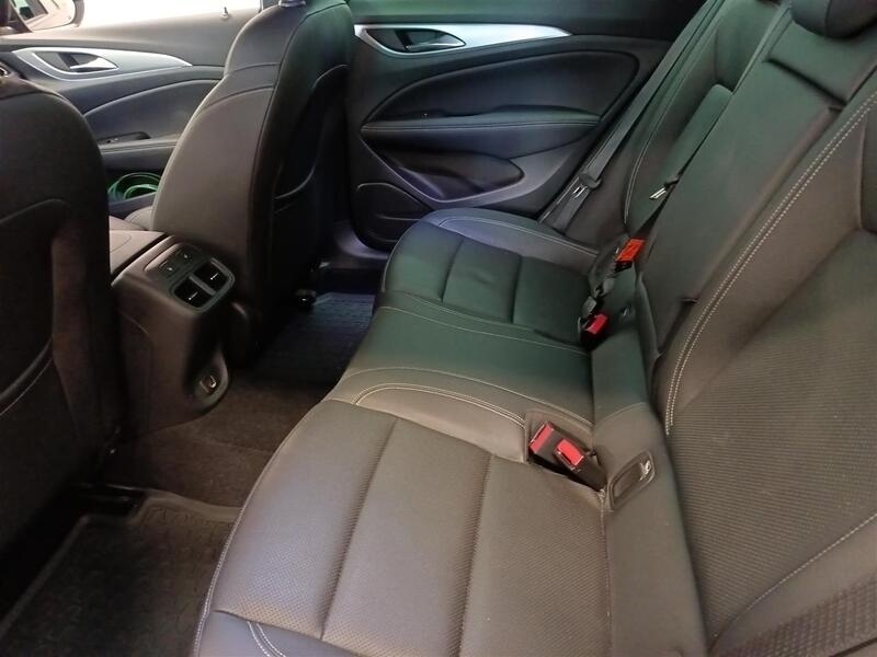 Opel Insignia vaihtoauto