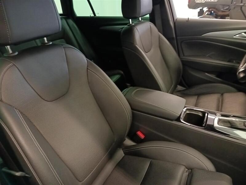 Opel Insignia vaihtoauto