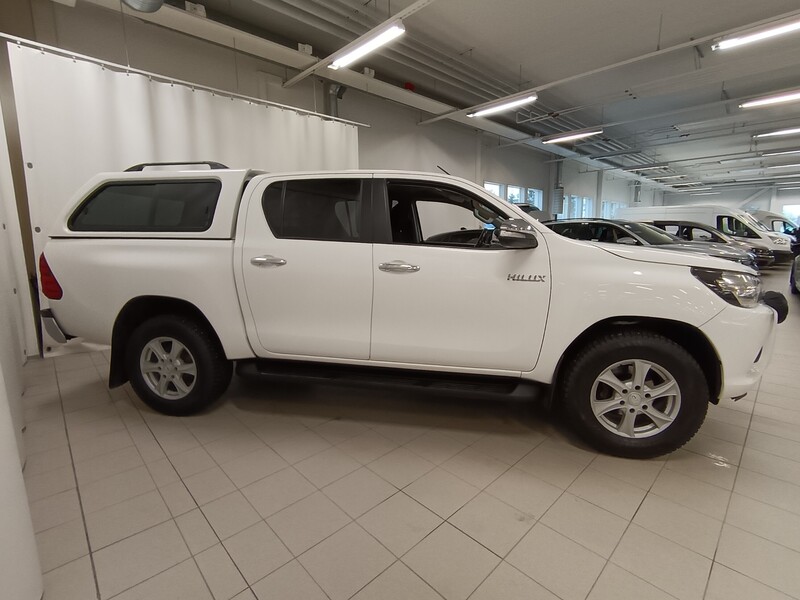Toyota Hilux vaihtoauto