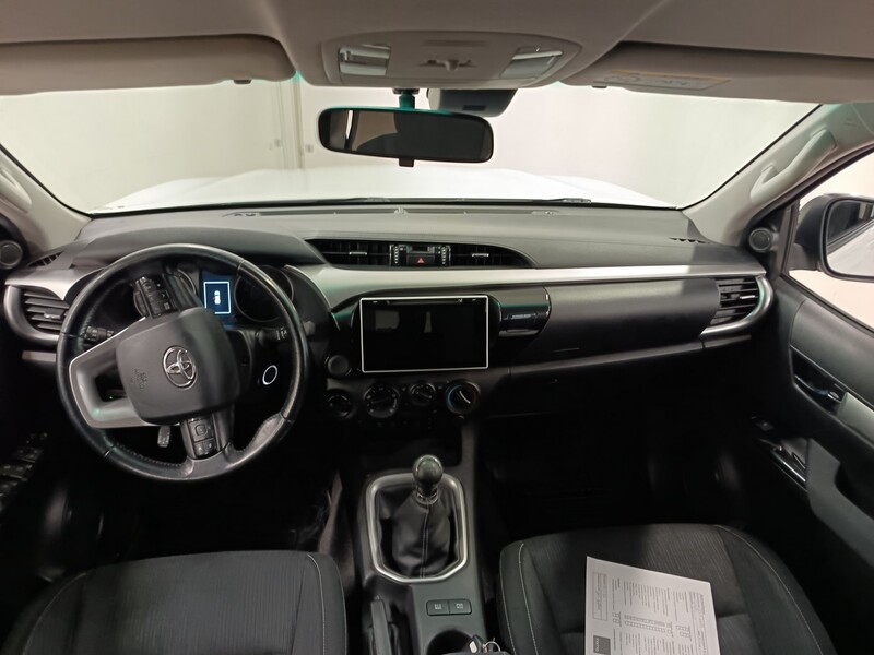 Toyota Hilux vaihtoauto