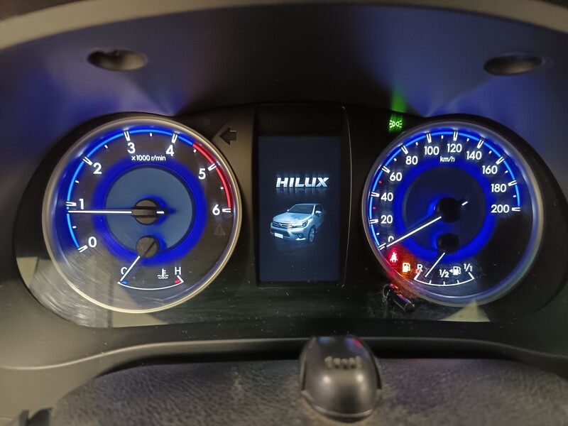 Toyota Hilux vaihtoauto