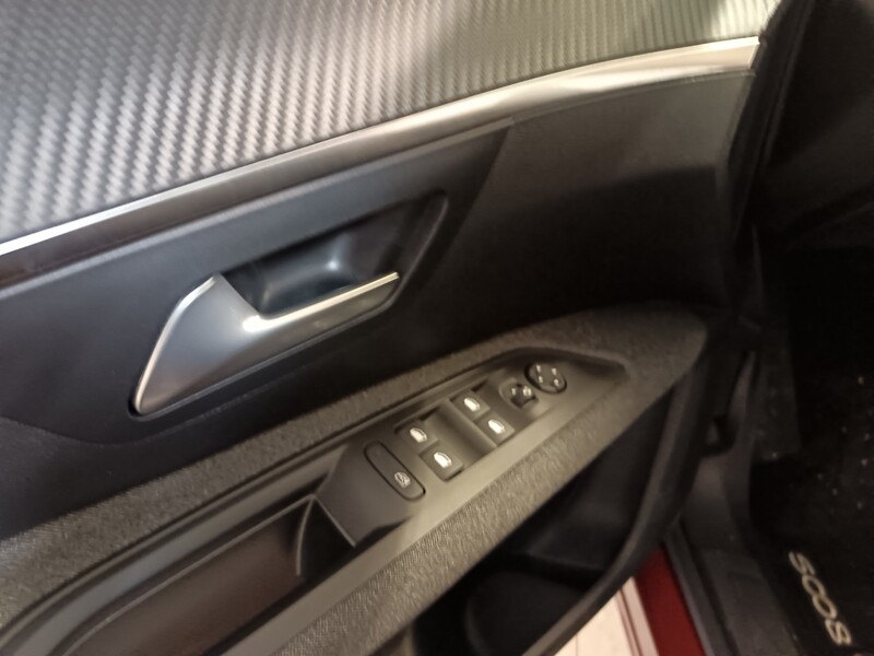 Peugeot 5008 vaihtoauto