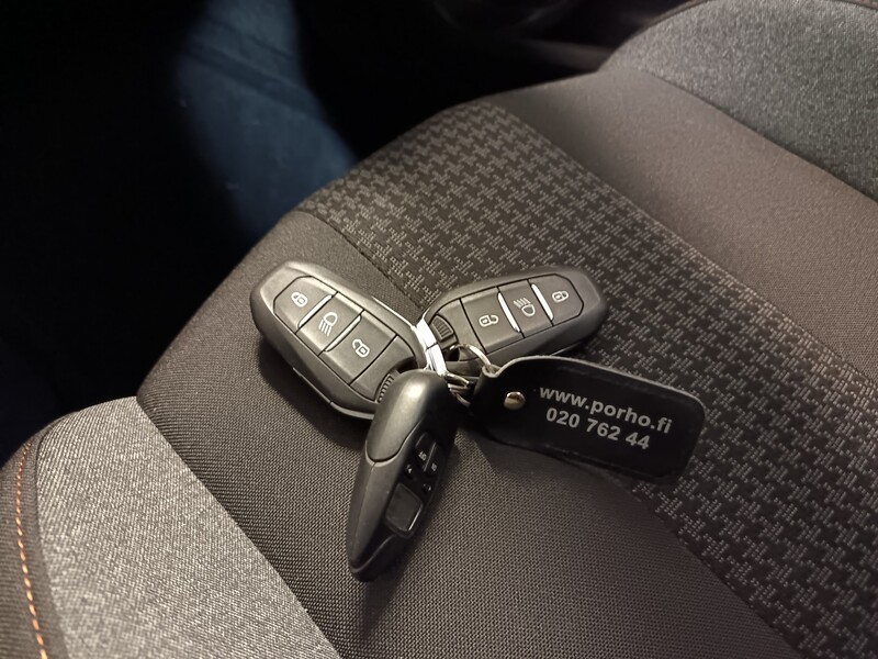 Peugeot 5008 vaihtoauto