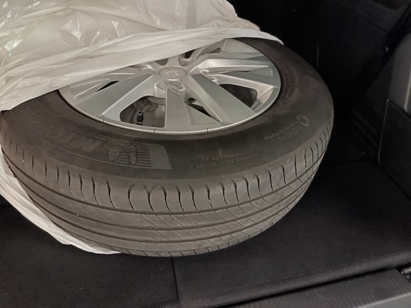 Peugeot 5008 vaihtoauto