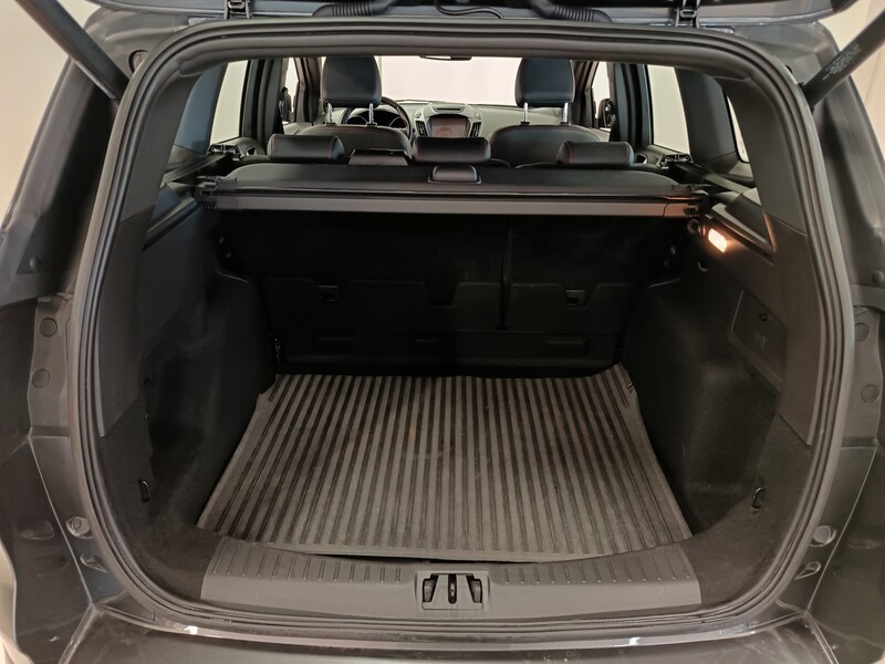 Ford Kuga vaihtoauto