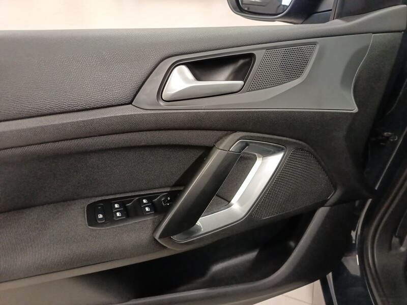 Peugeot 308 vaihtoauto