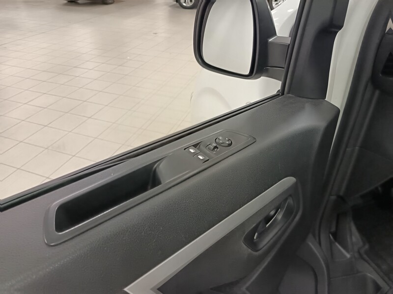 Peugeot Traveller vaihtoauto