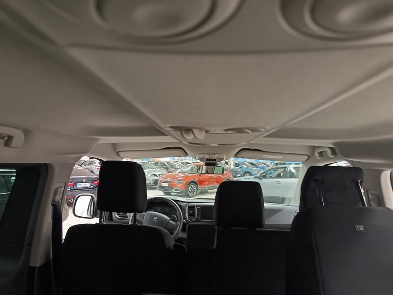 Peugeot Traveller vaihtoauto