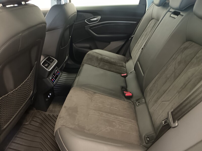 Audi e-tron vaihtoauto