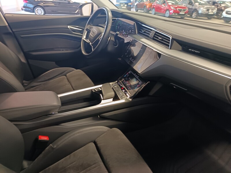 Audi e-tron vaihtoauto