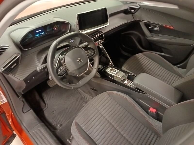 Peugeot e-2008 vaihtoauto