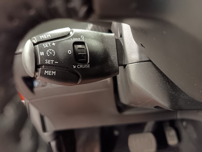 Peugeot e-2008 vaihtoauto