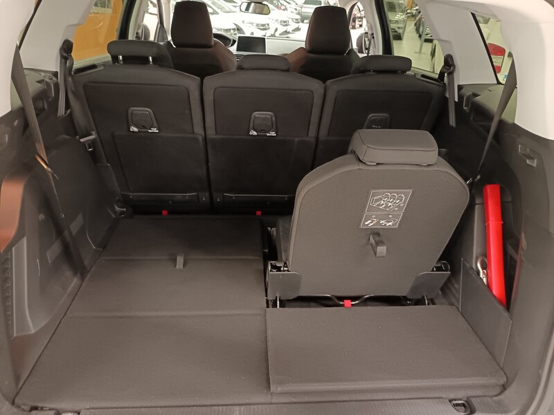 Peugeot 5008 vaihtoauto