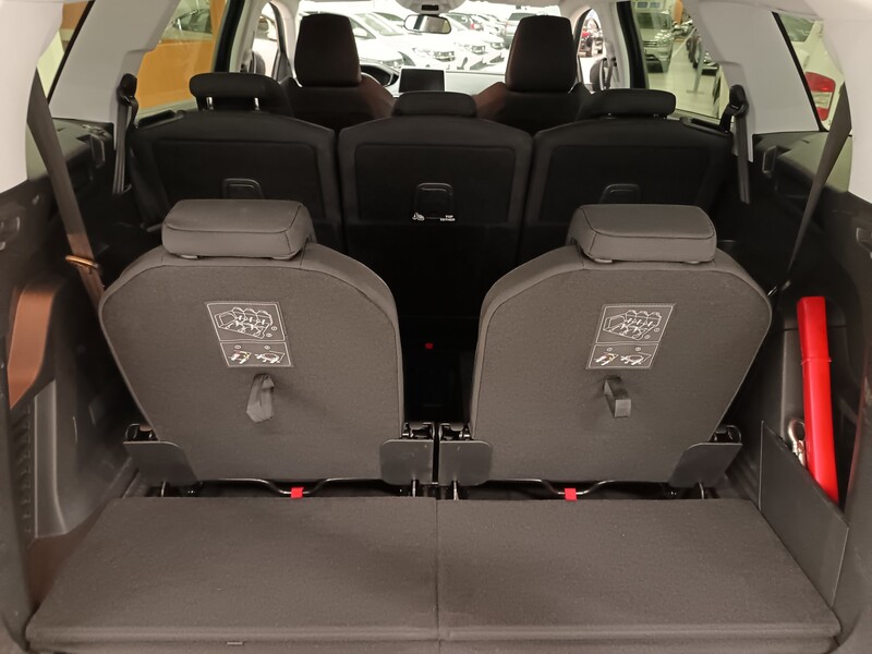 Peugeot 5008 vaihtoauto