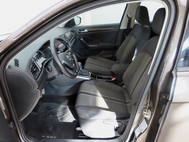 Volkswagen T-Roc vaihtoauto