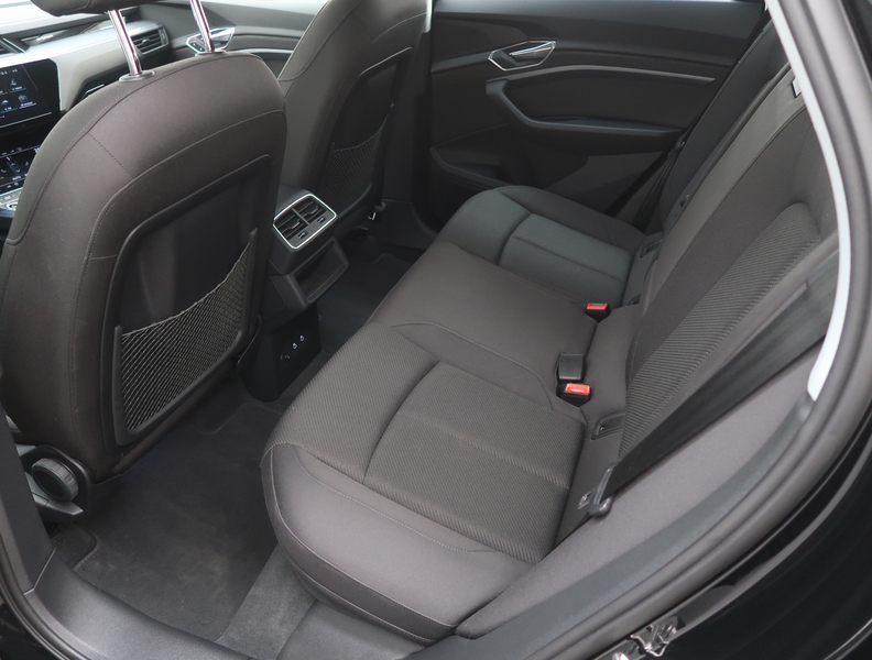 Audi Q8 e-tron vaihtoauto