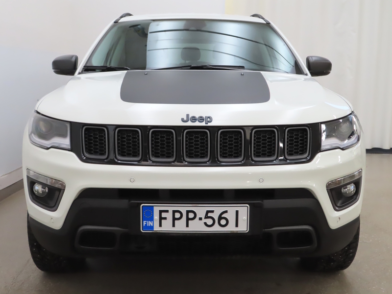 Jeep Compass vaihtoauto