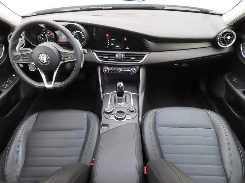 Alfa Romeo Giulia vaihtoauto