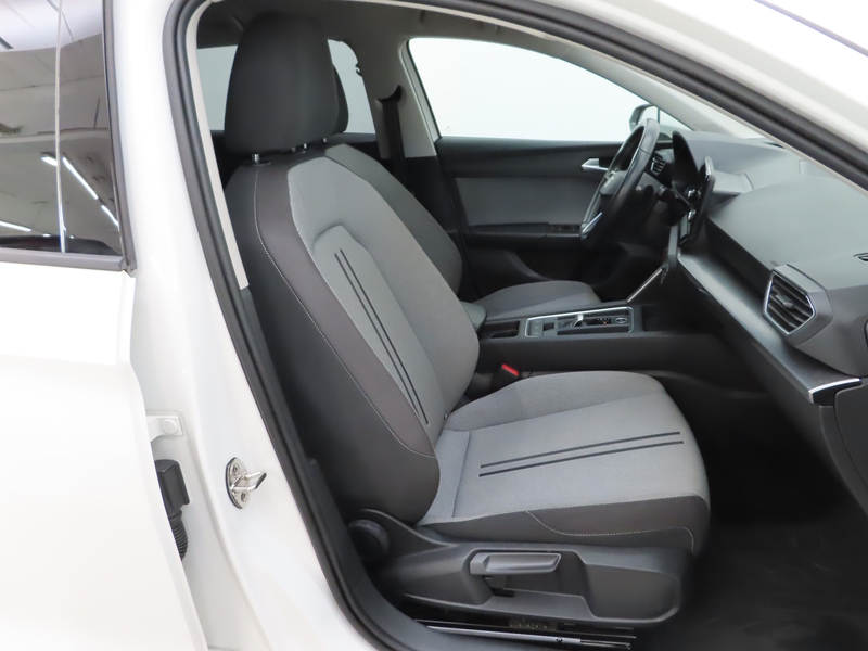 SEAT Leon Sportstourer vaihtoauto