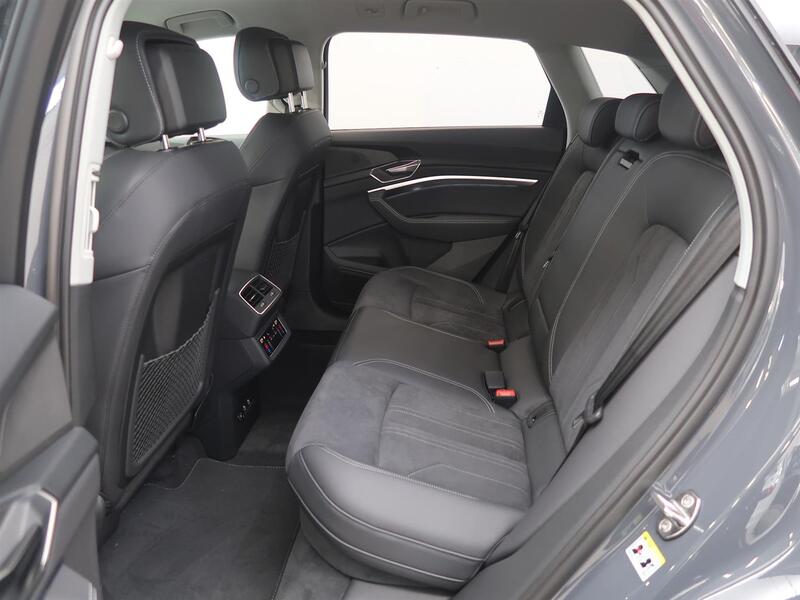 Audi Q8 e-tron vaihtoauto