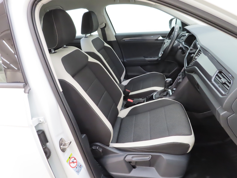 Volkswagen T-Roc vaihtoauto