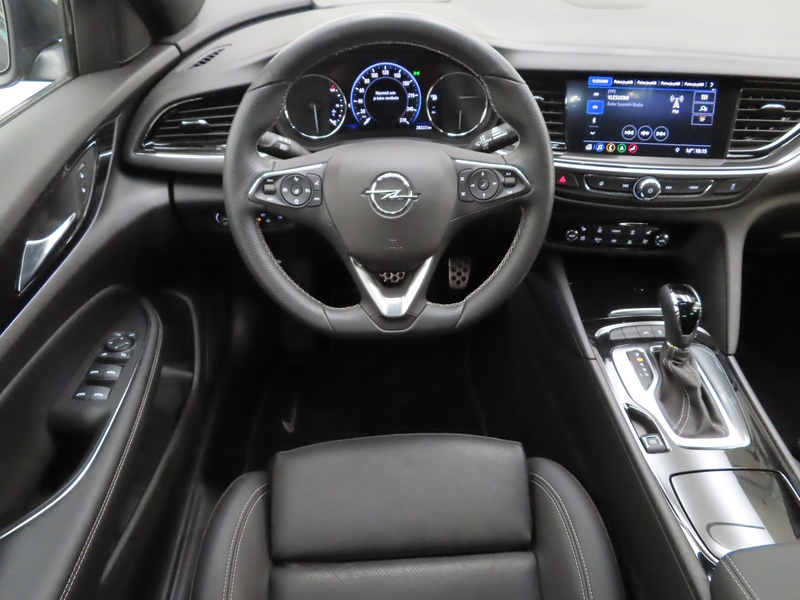 Opel Insignia vaihtoauto