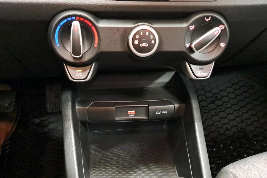 Kia Stonic vaihtoauto