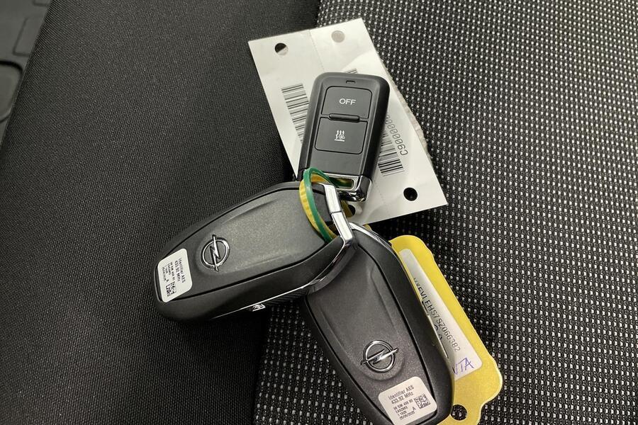 Opel Vivaro vaihtoauto