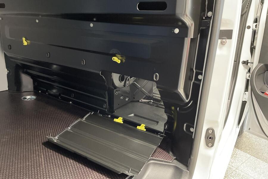 Opel Vivaro vaihtoauto