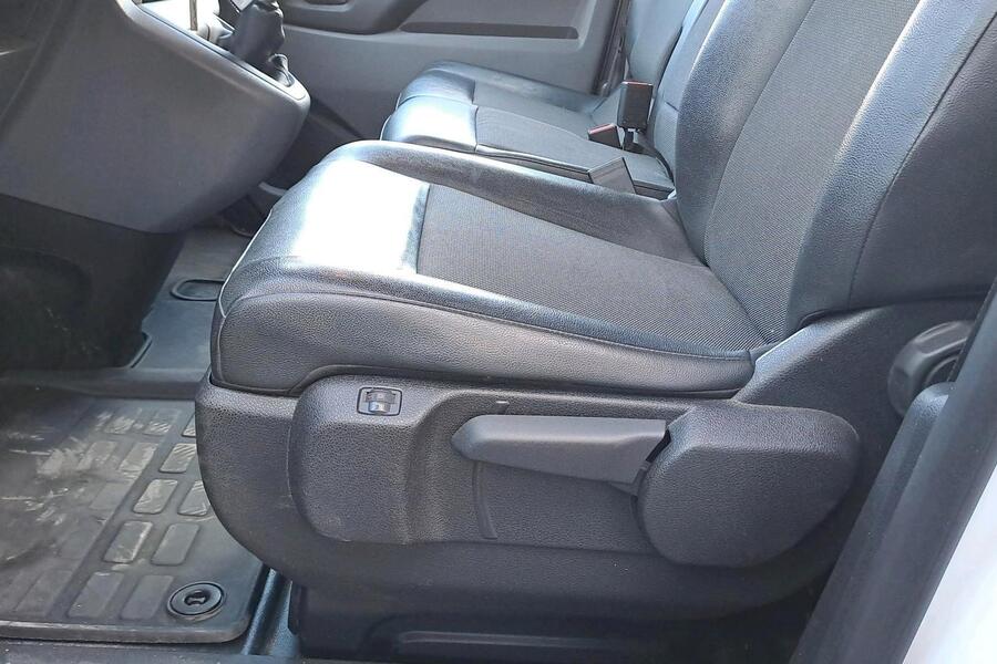 Opel Vivaro vaihtoauto