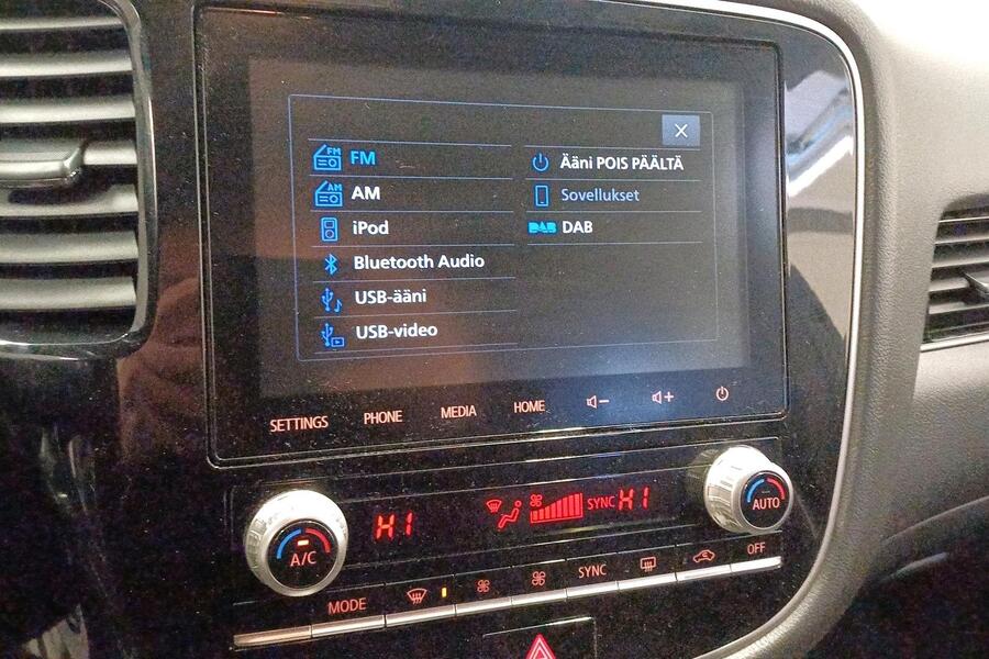 Mitsubishi Outlander PHEV vaihtoauto