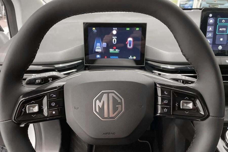 MG MG4 vaihtoauto