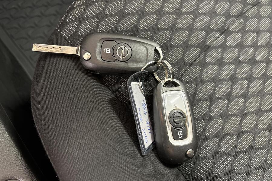 Opel Astra vaihtoauto