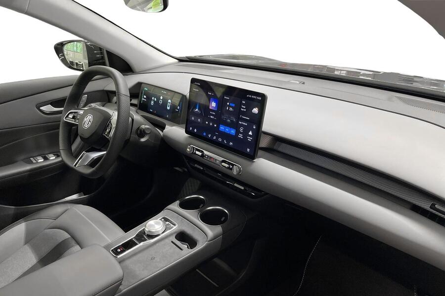 MG MGS5 EV vaihtoauto